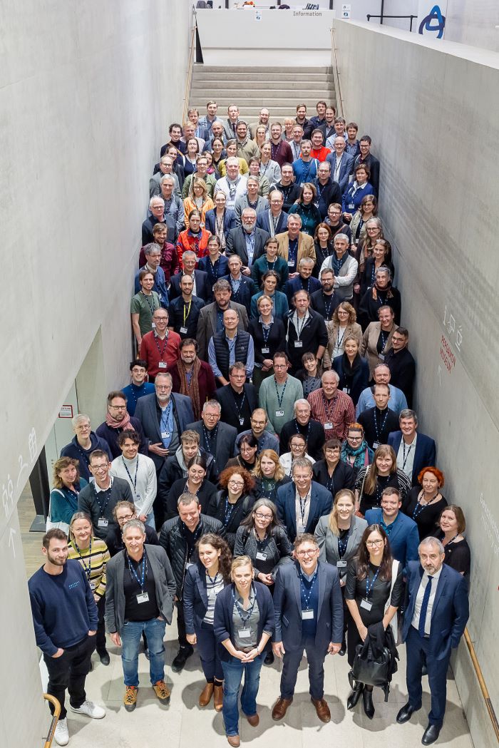 Gruppenbild mit NFDI4Objects-Beteiligten auf dem 1st Community Meeting in Berlin, 2023.